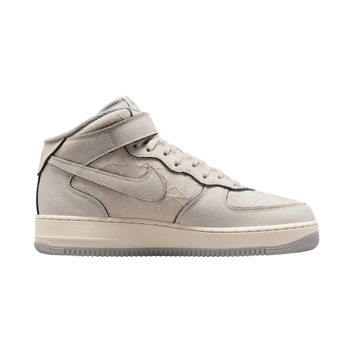 Nike Air Force 1 Mid &