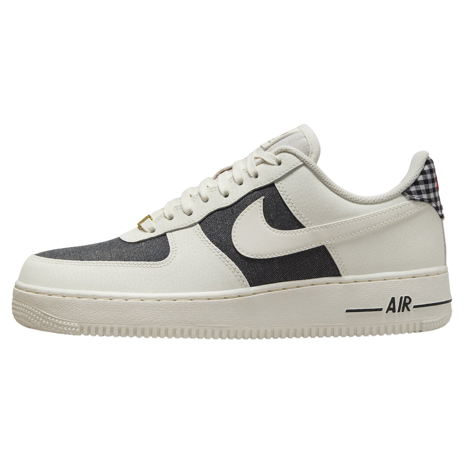 Nike Air Force 1 &