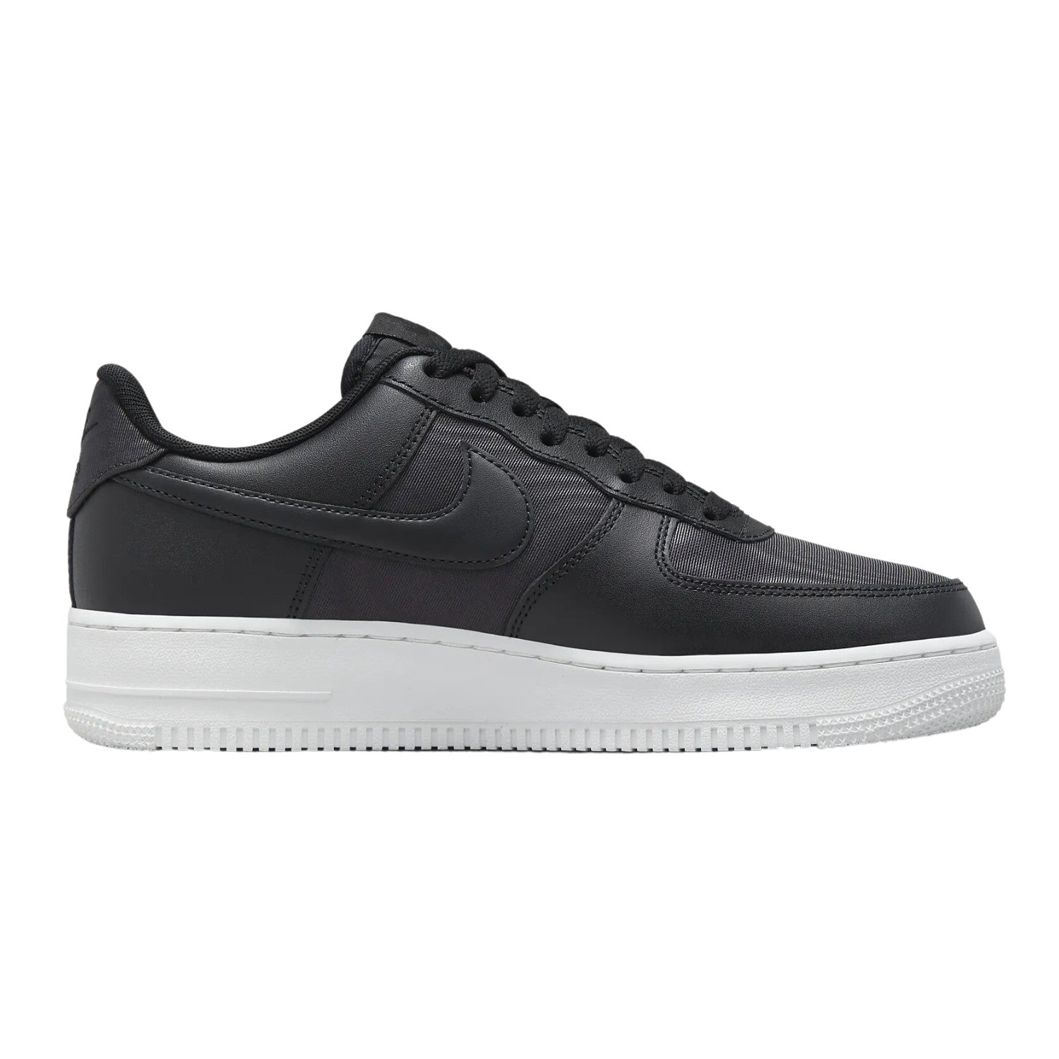 Nike Air Force 1 &