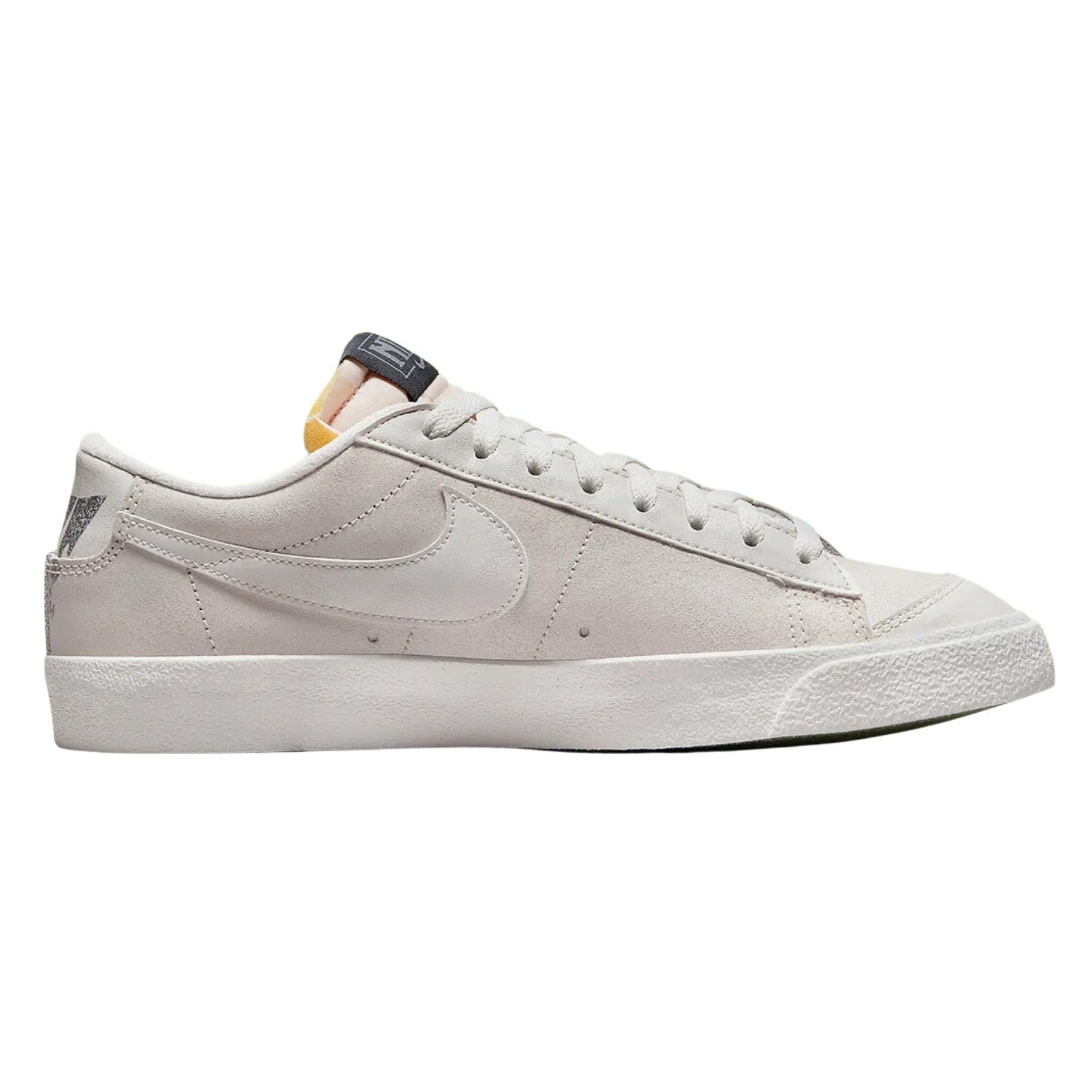Nike Blazer Low &