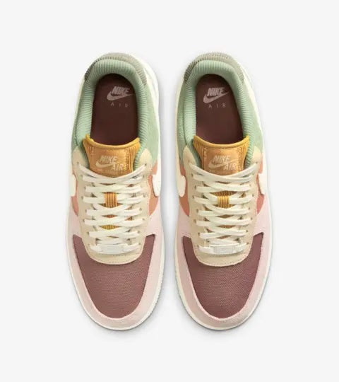 Nike Air Force 1 &