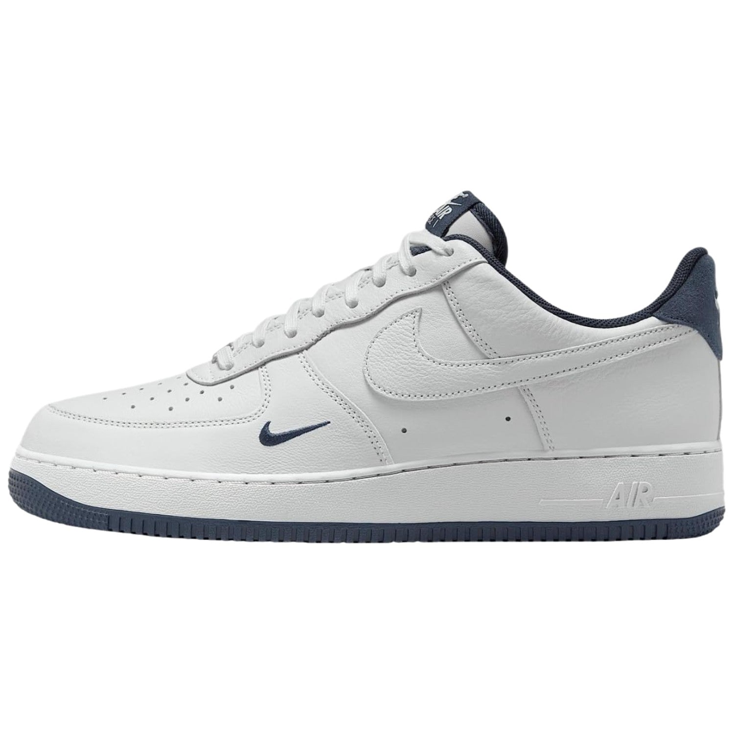 Nike Air Force 1 &