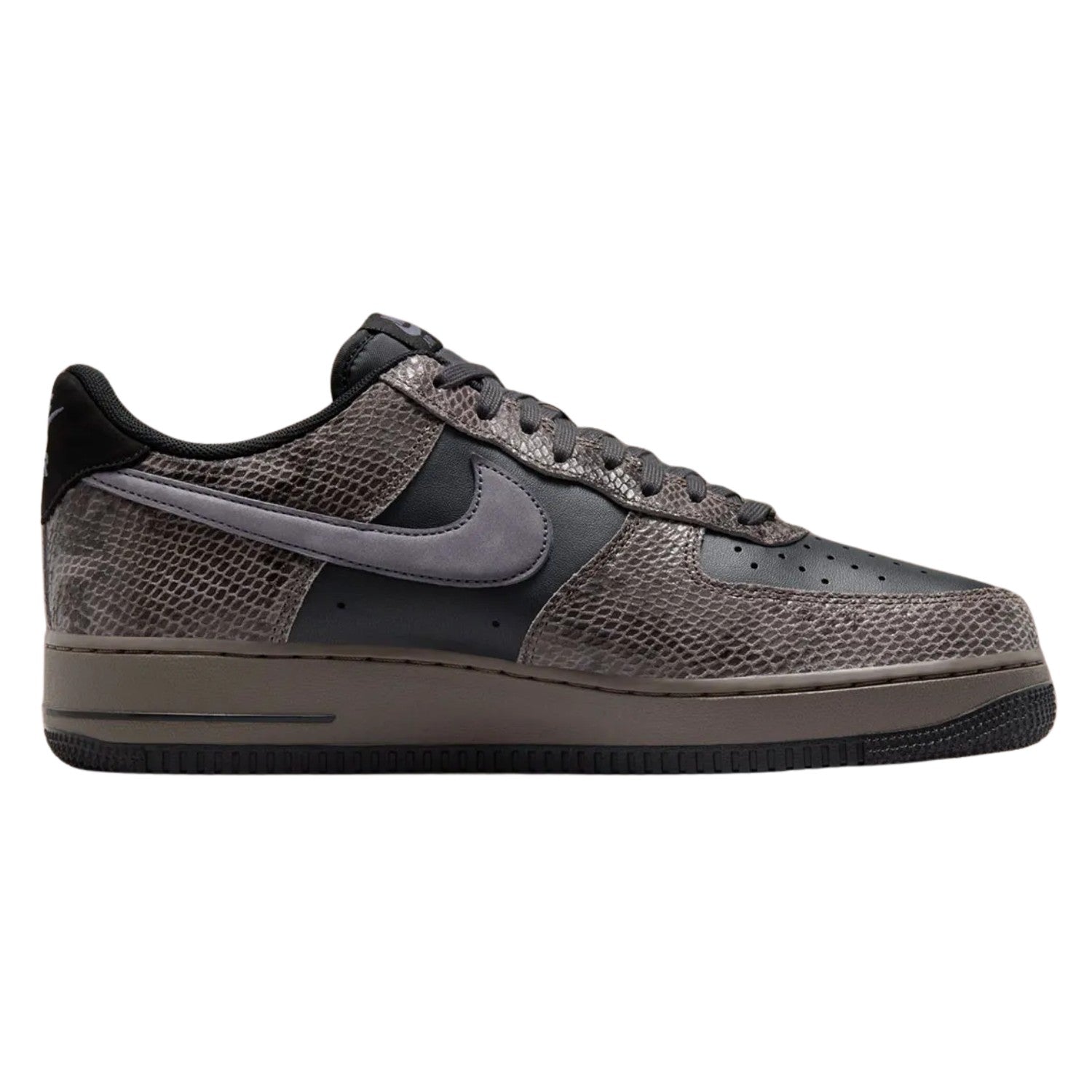 Nike Air Force 1 &