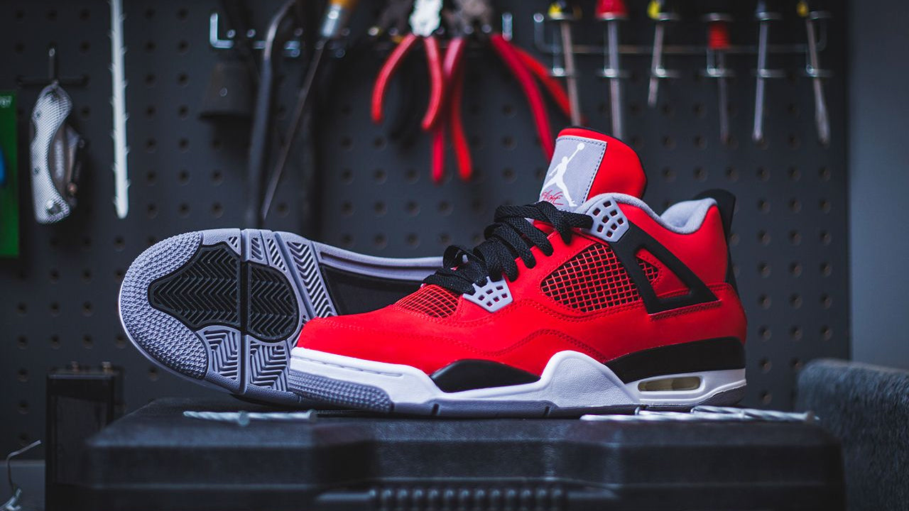 Air Jordan 4