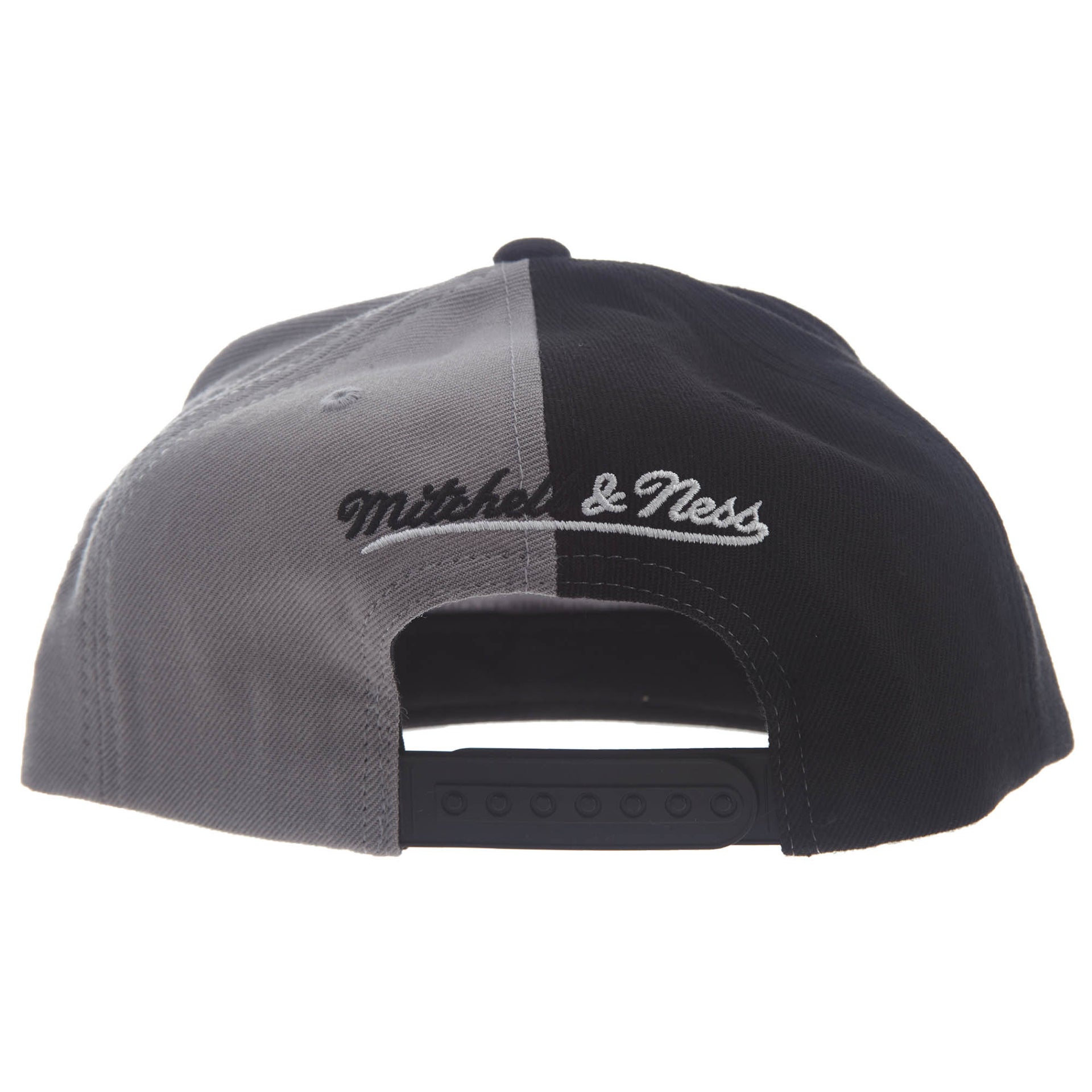 Mitchell&ness Shark Tooth San Antonio Spurs Snapback #32 Unisex Style : Bh78br-BLACK