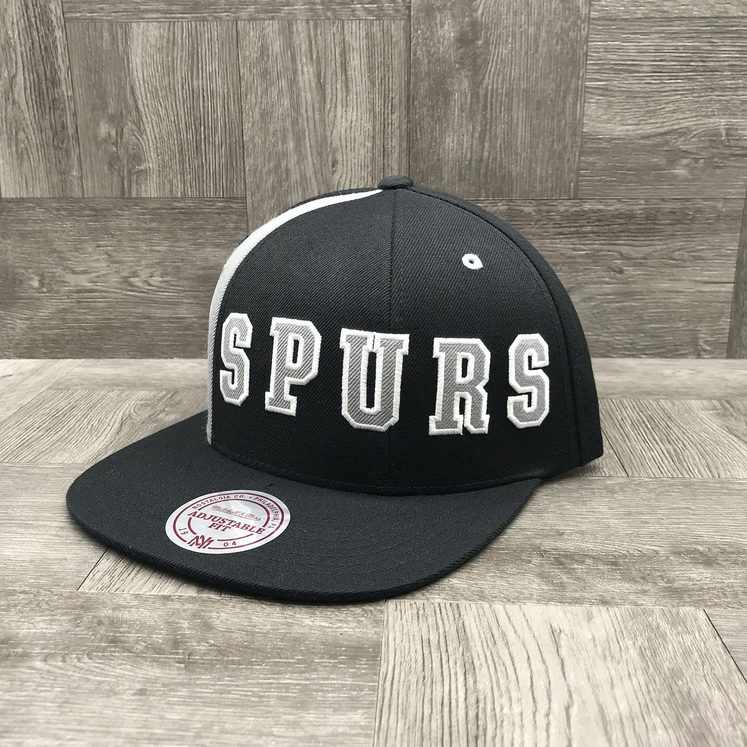 Mitchell&ness Hexagon San Antonio Spurs Snapback #30 Unisex Style : Bh78b0-BLACK