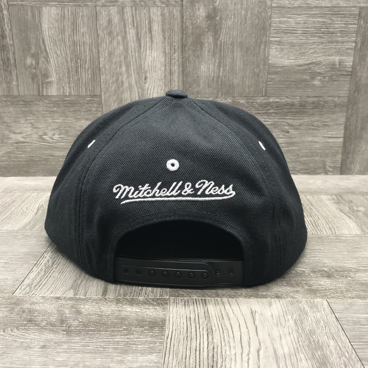 Mitchell&ness Hexagon San Antonio Spurs Snapback #30 Unisex Style : Bh78b0-BLACK