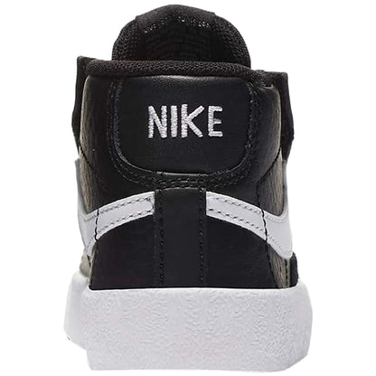 Nike Blazer Low &