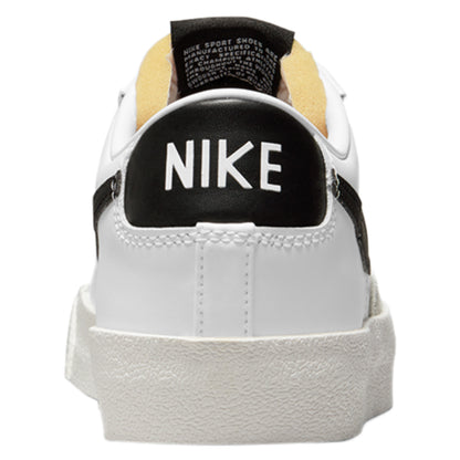 Nike Blazer Low &