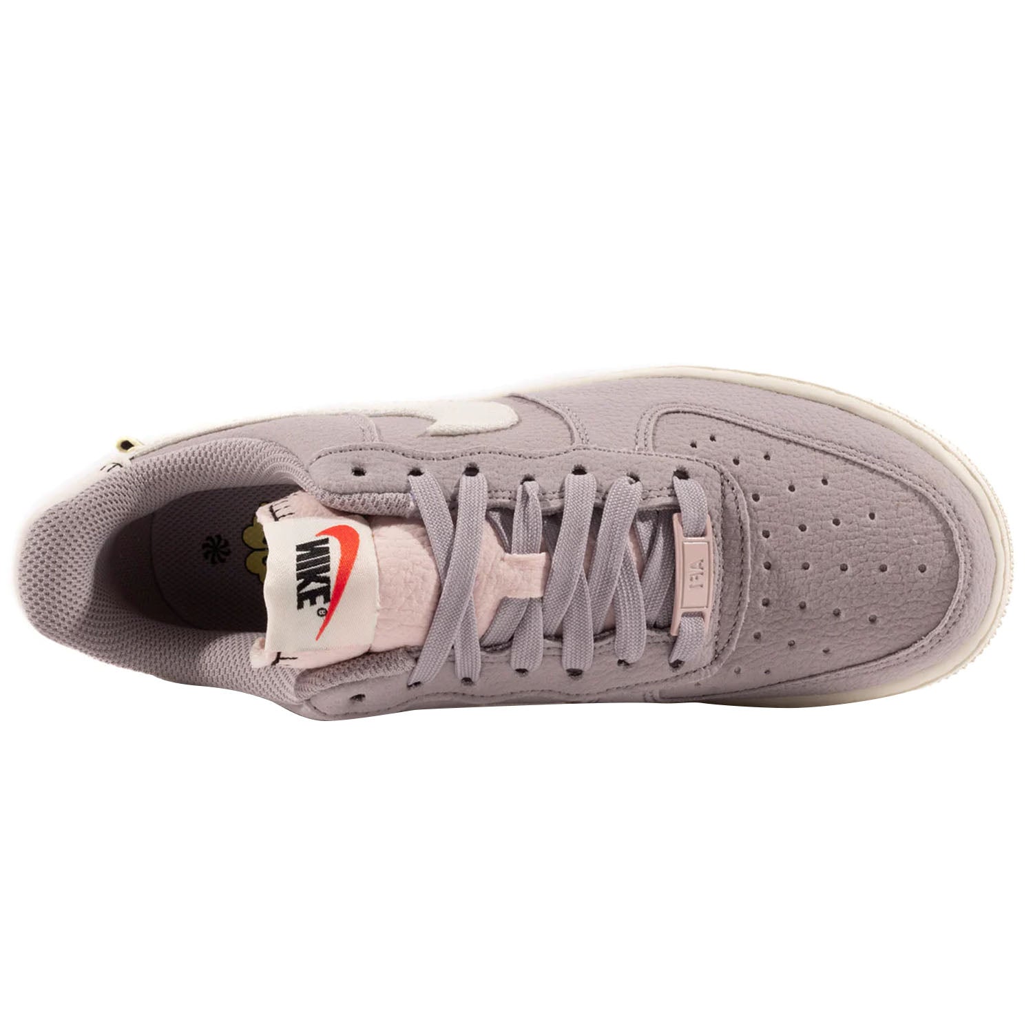 Nike Air Force 1 &
