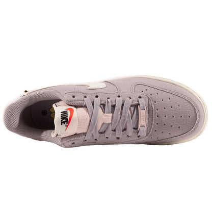 Nike Air Force 1 &