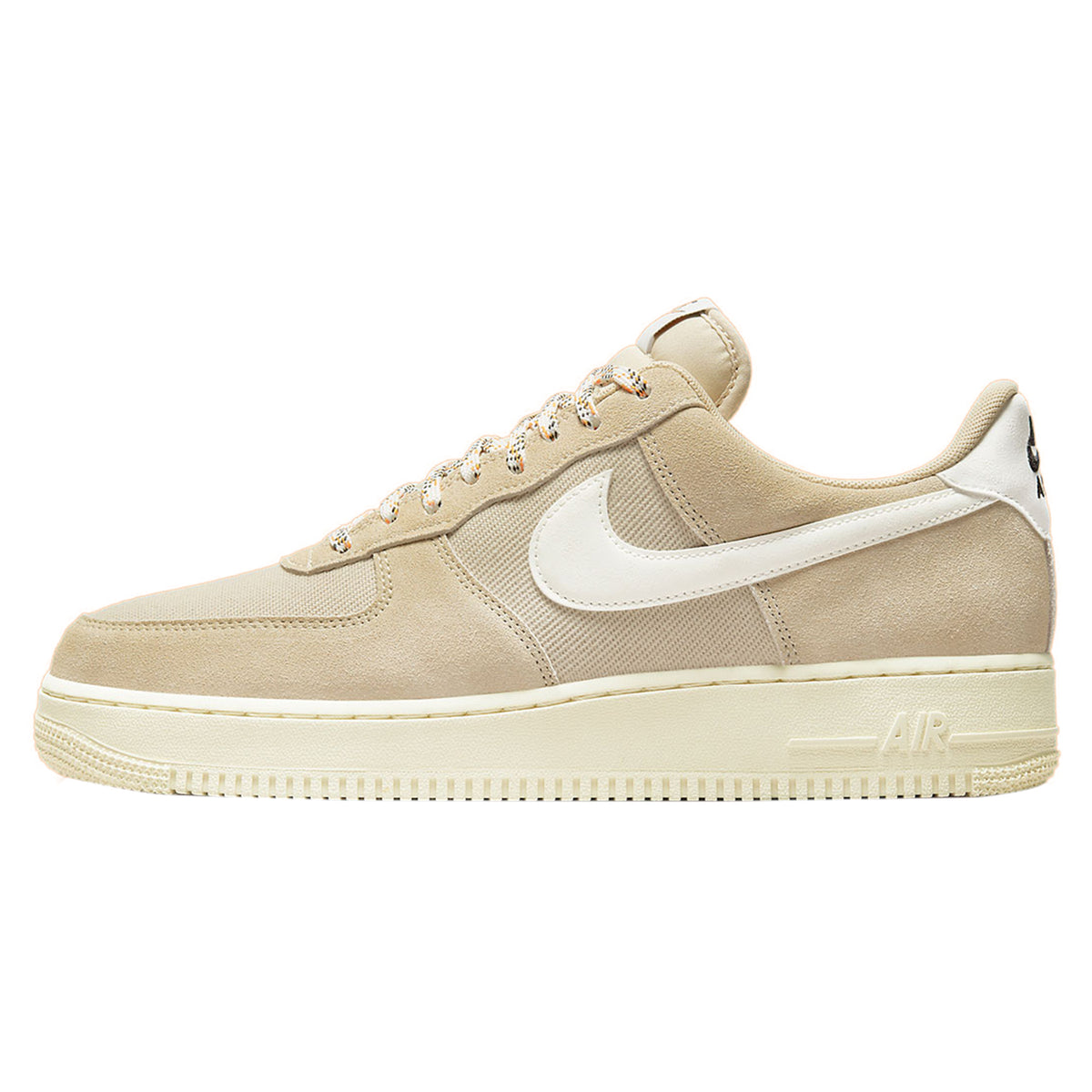 Nike Air Force 1 Low &