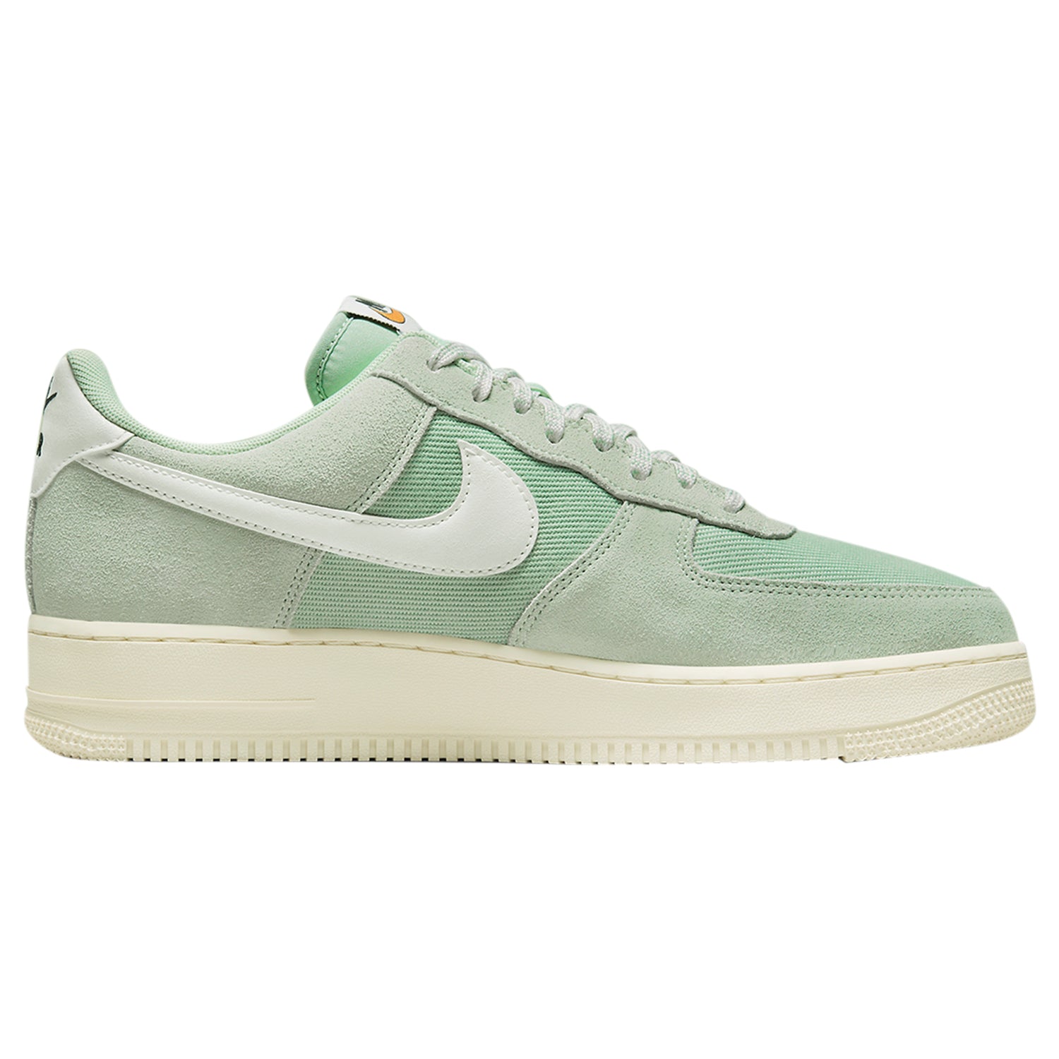 Nike Air Force 1 &