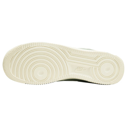 Nike Air Force 1 &