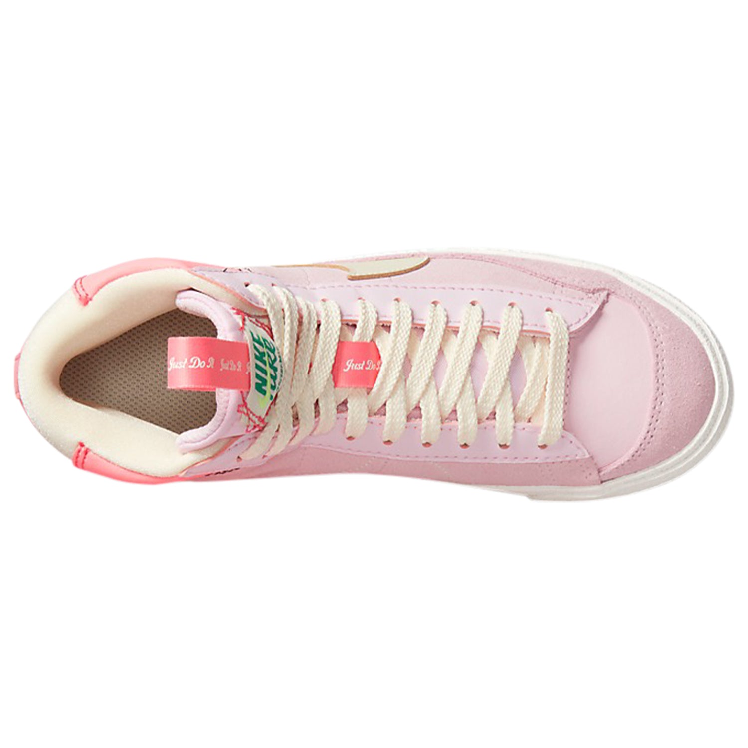 Nike Blazer Low &