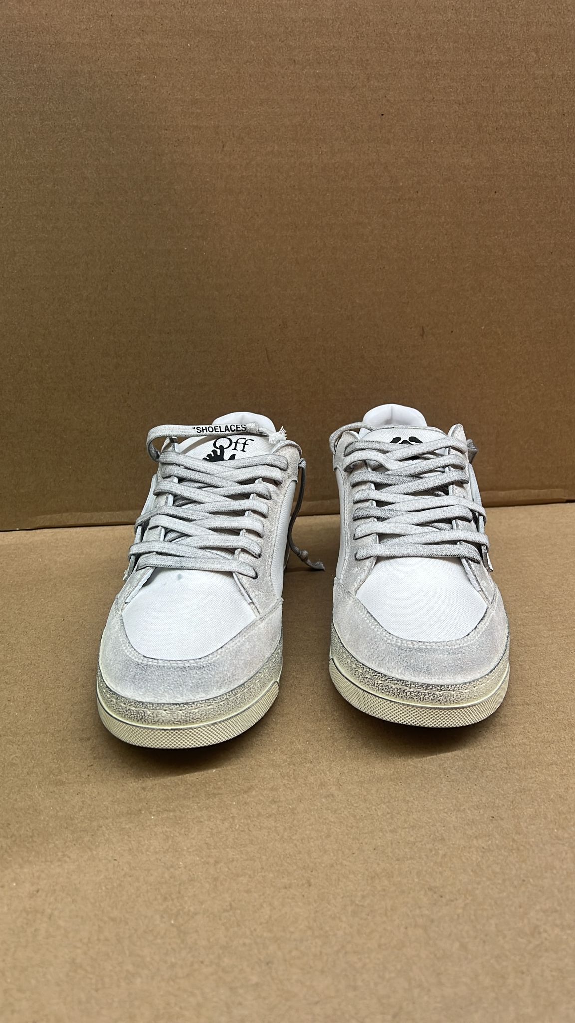 OFF-WHITE Vulcanized 5.0 Low Top Distressed White White