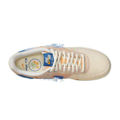 Nike Air Force 1 Low &