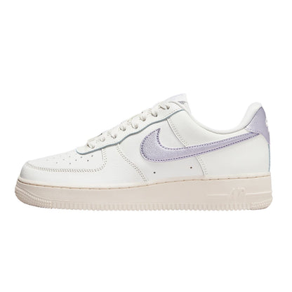 Nike Air Force 1 Low &