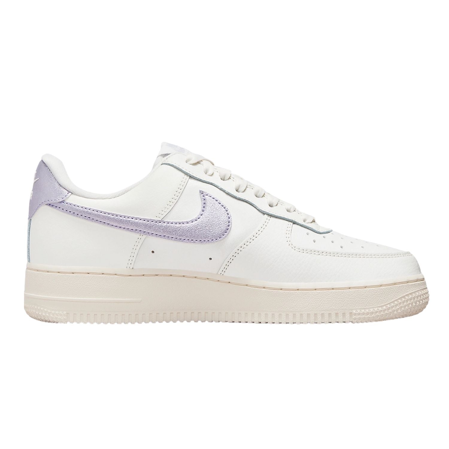 Nike Air Force 1 Low &
