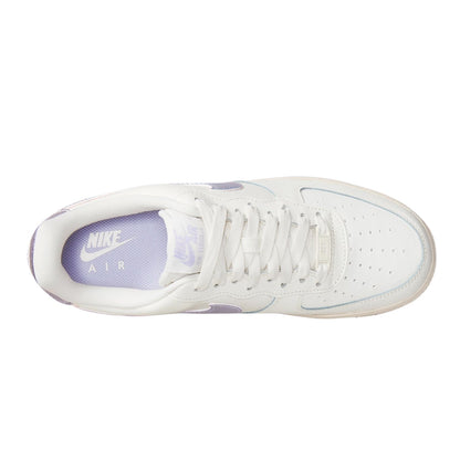 Nike Air Force 1 Low &