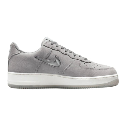 Nike Air Force 1 &
