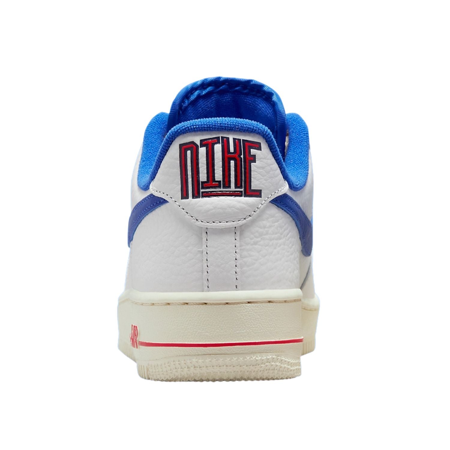 Nike Air Force 1 &