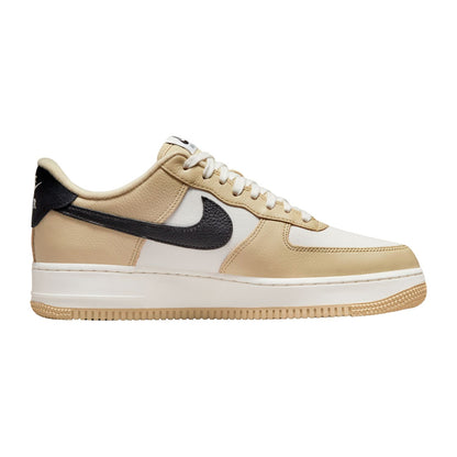 Nike Air Force 1 &