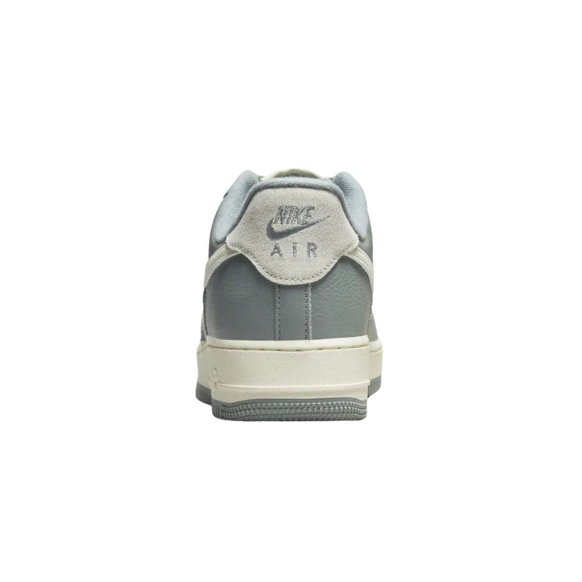 Nike Air Force 1 Low &