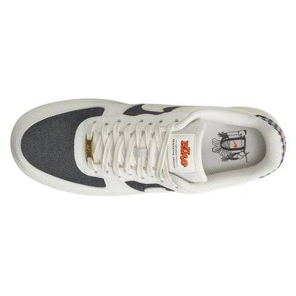 Nike Air Force 1 &