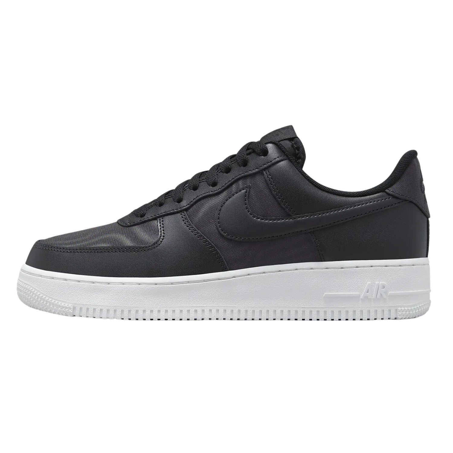 Nike Air Force 1 &