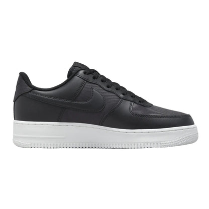 Nike Air Force 1 &