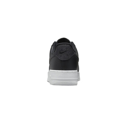Nike Air Force 1 &