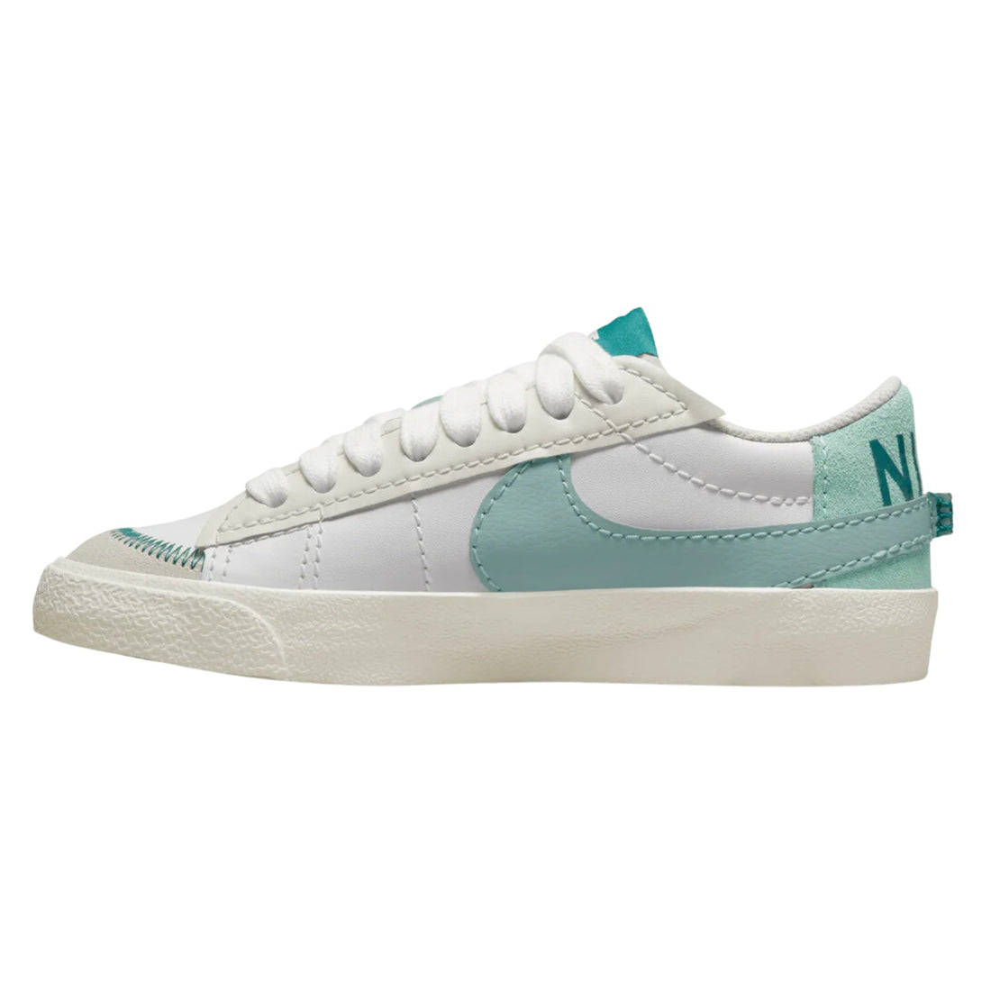 Nike Blazer Low &