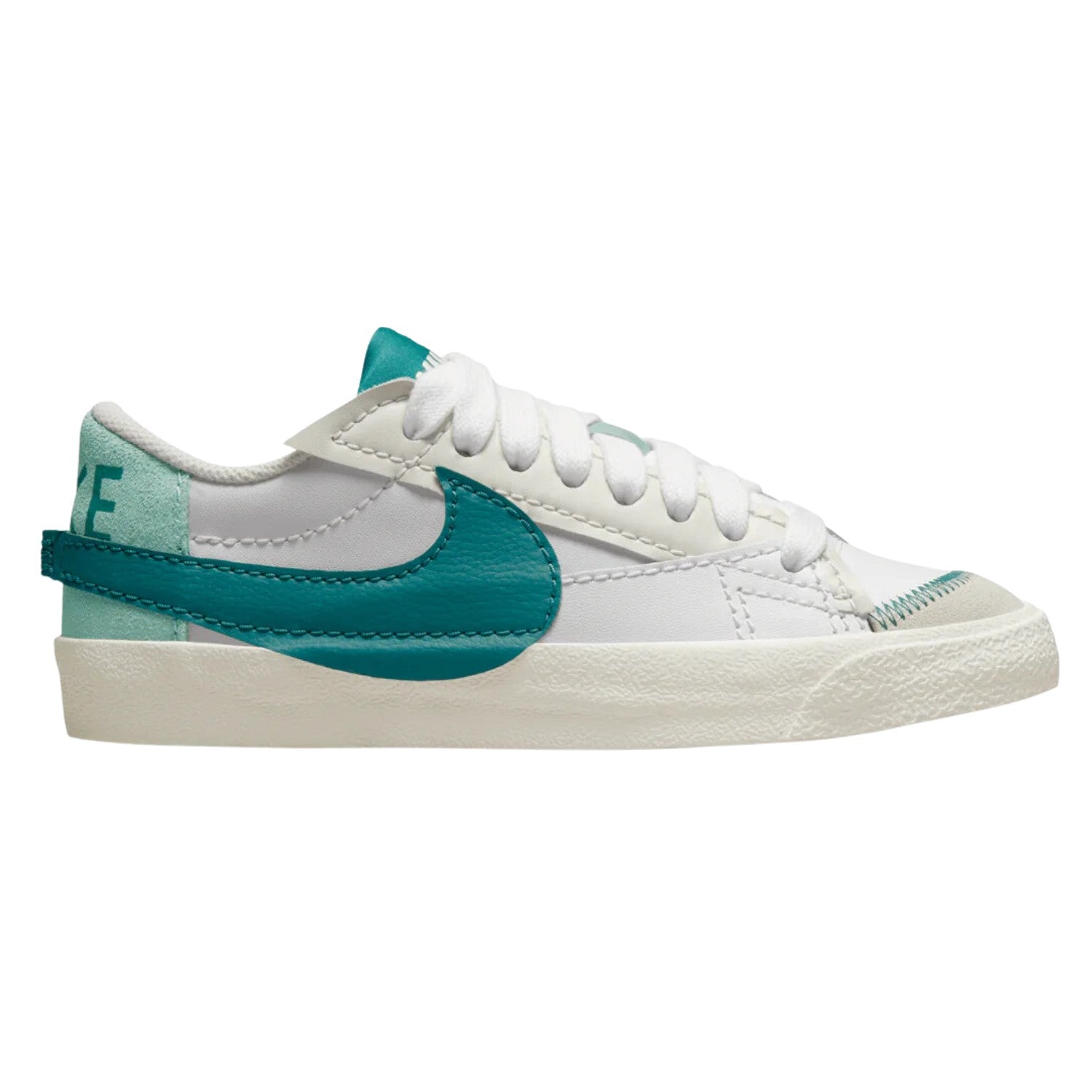 Nike Blazer Low &