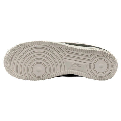 Nike Air Force 1 &