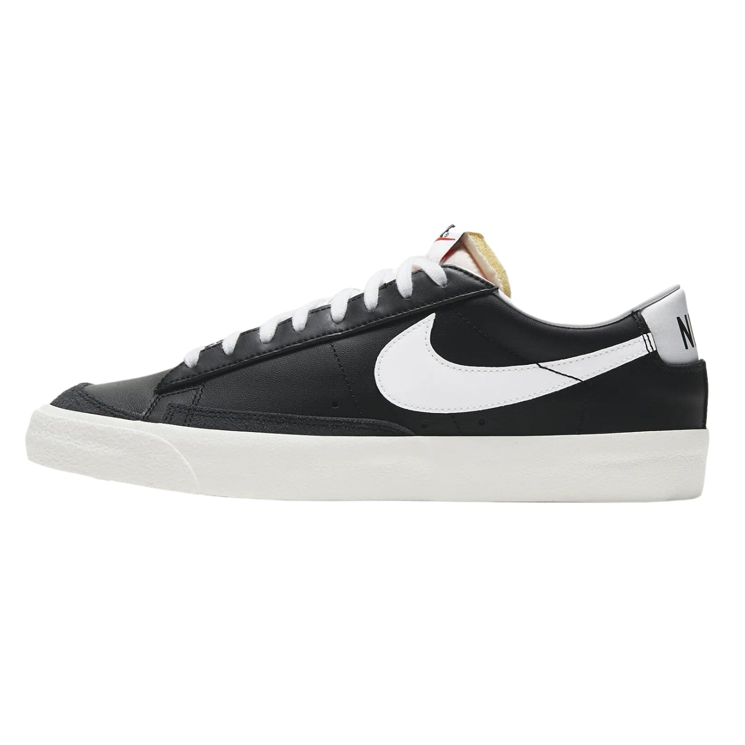 Nike Blazer Low &