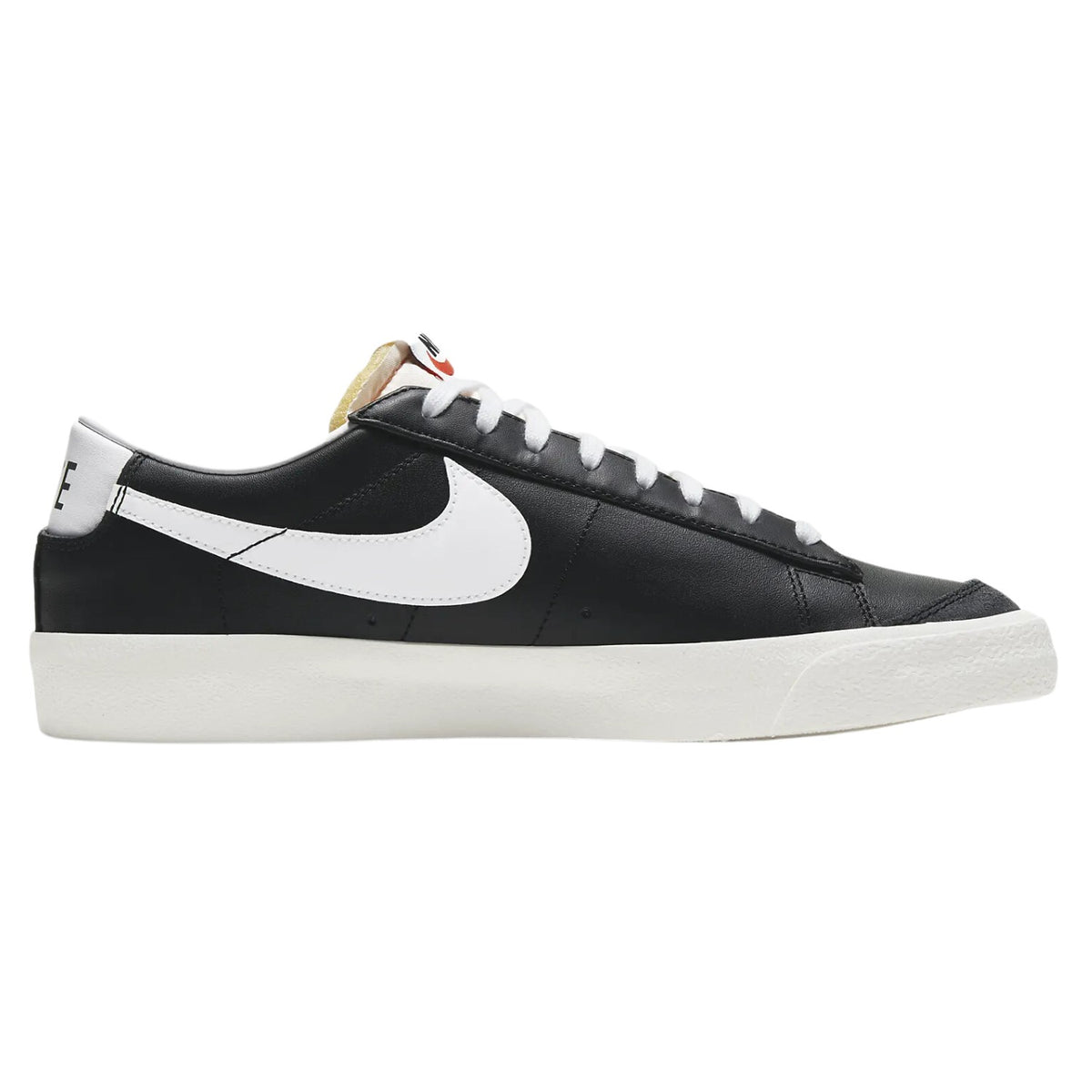 Nike Blazer Low &