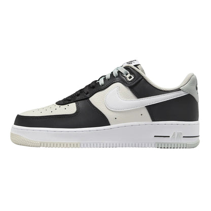 Nike Air Force 1 &