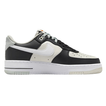 Nike Air Force 1 &