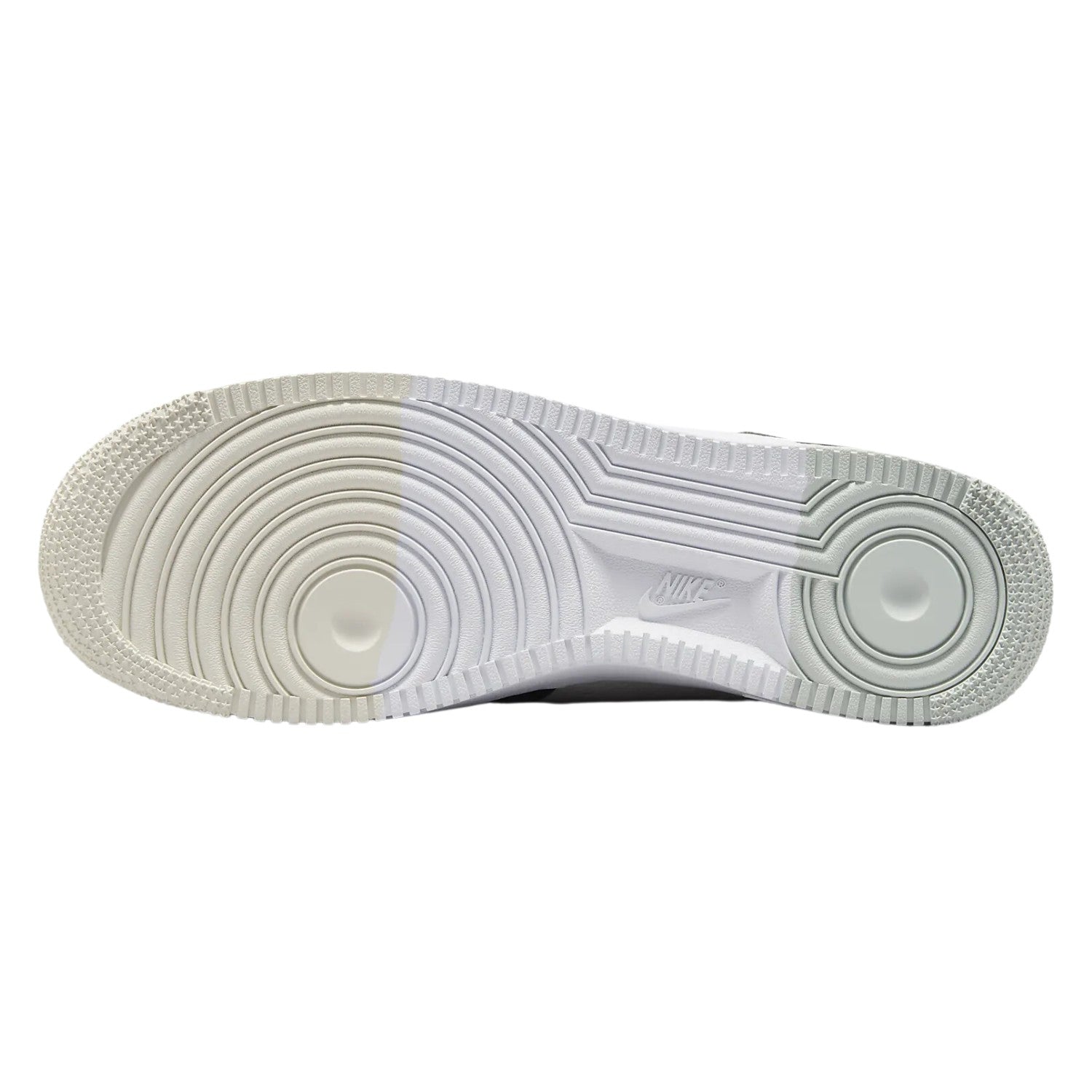 Nike Air Force 1 &