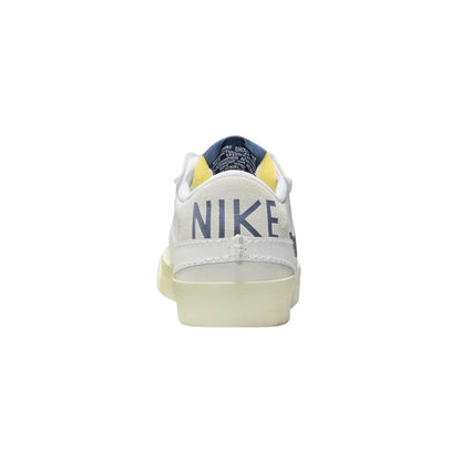 Nike Blazer Low &
