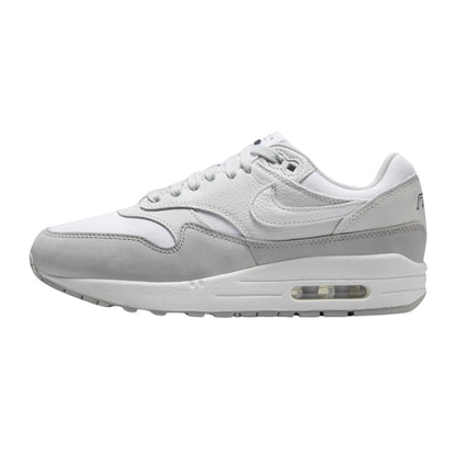 Nike Air Max 1 &