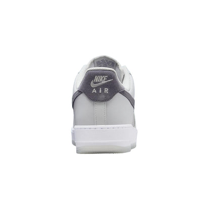 Nike Air Force 1 &