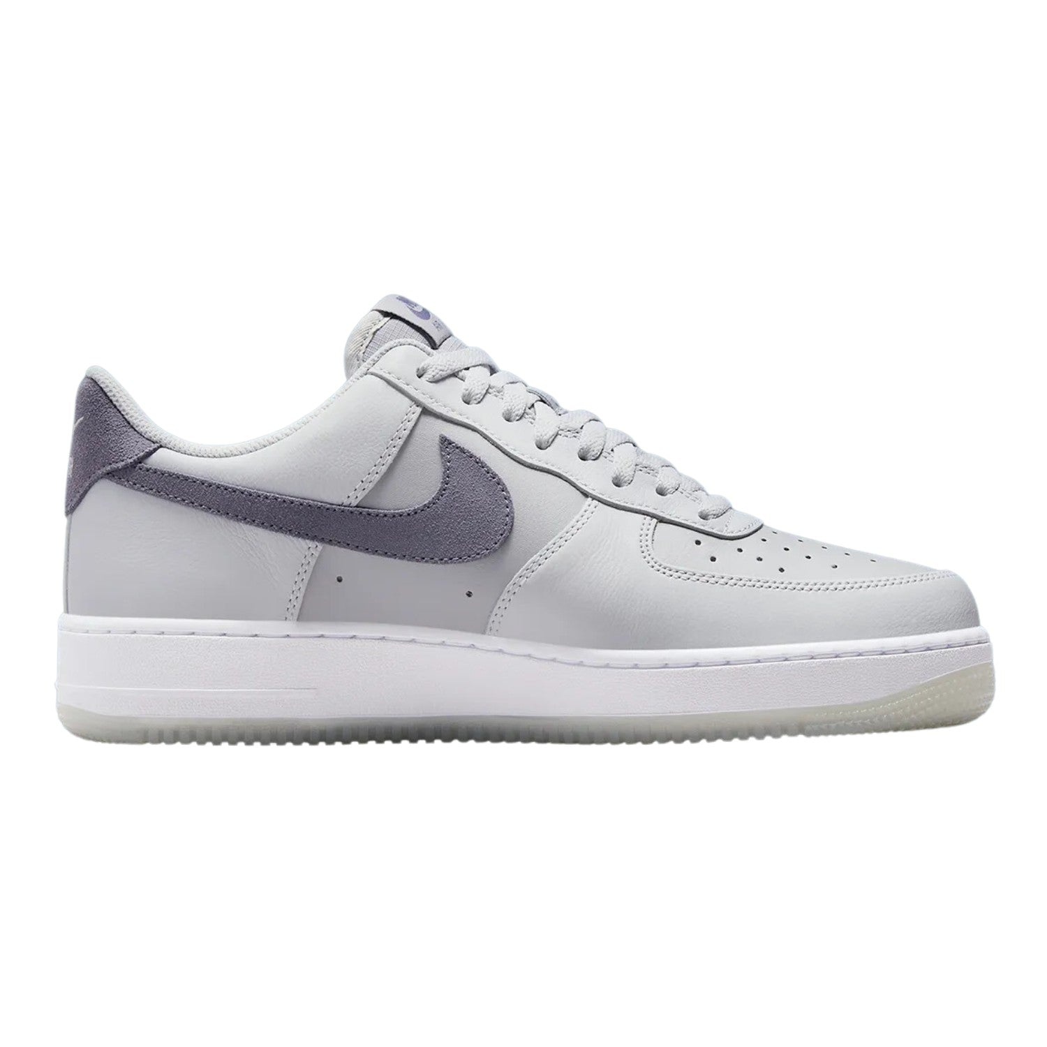 Nike Air Force 1 &