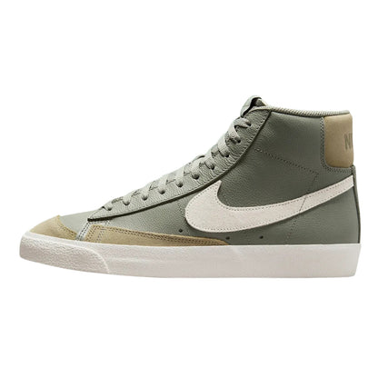 Nike Blazer Mid &