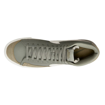 Nike Blazer Mid &