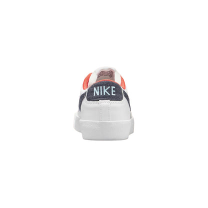 Nike Blazer Low &