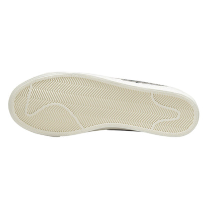 Nike Blazer Low &
