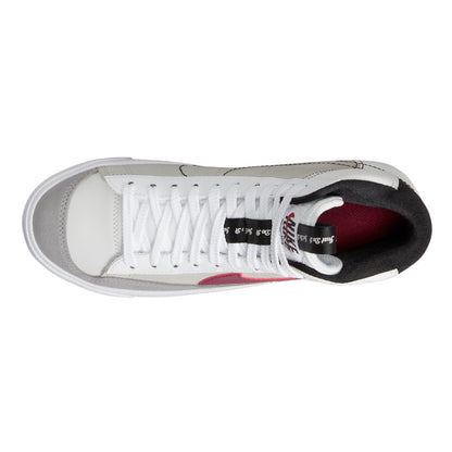 Nike Blazer Mid &