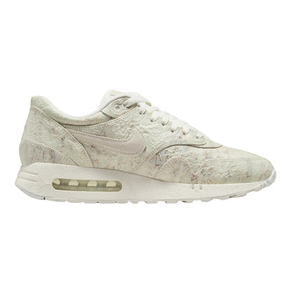 Nike Air Max 1 &